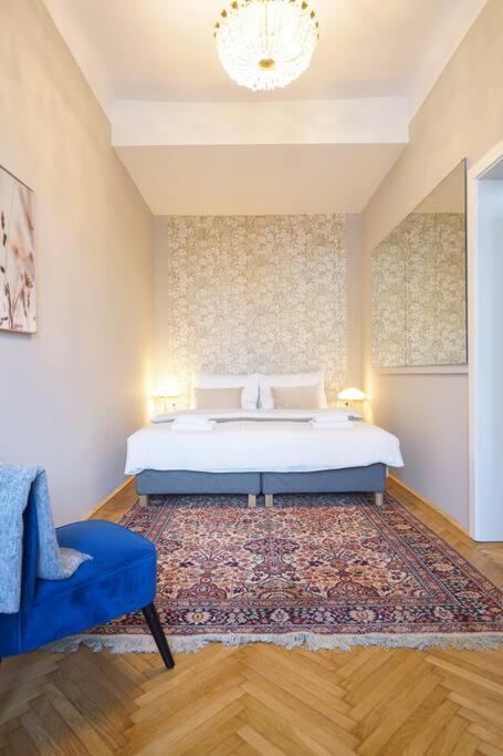 Boutique Suite Near Museum District Вена Экстерьер фото