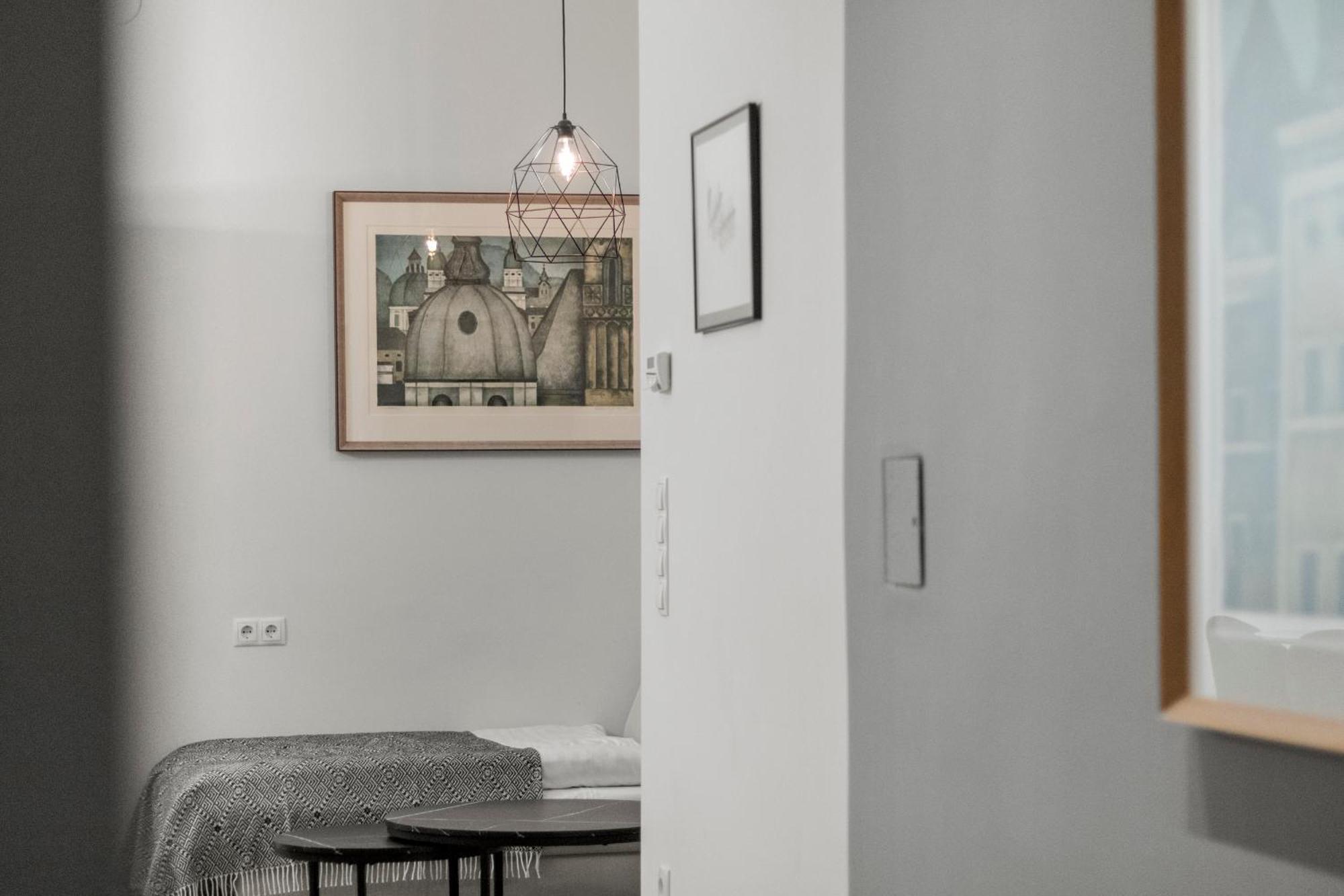 Boutique Suite Near Museum District Вена Экстерьер фото